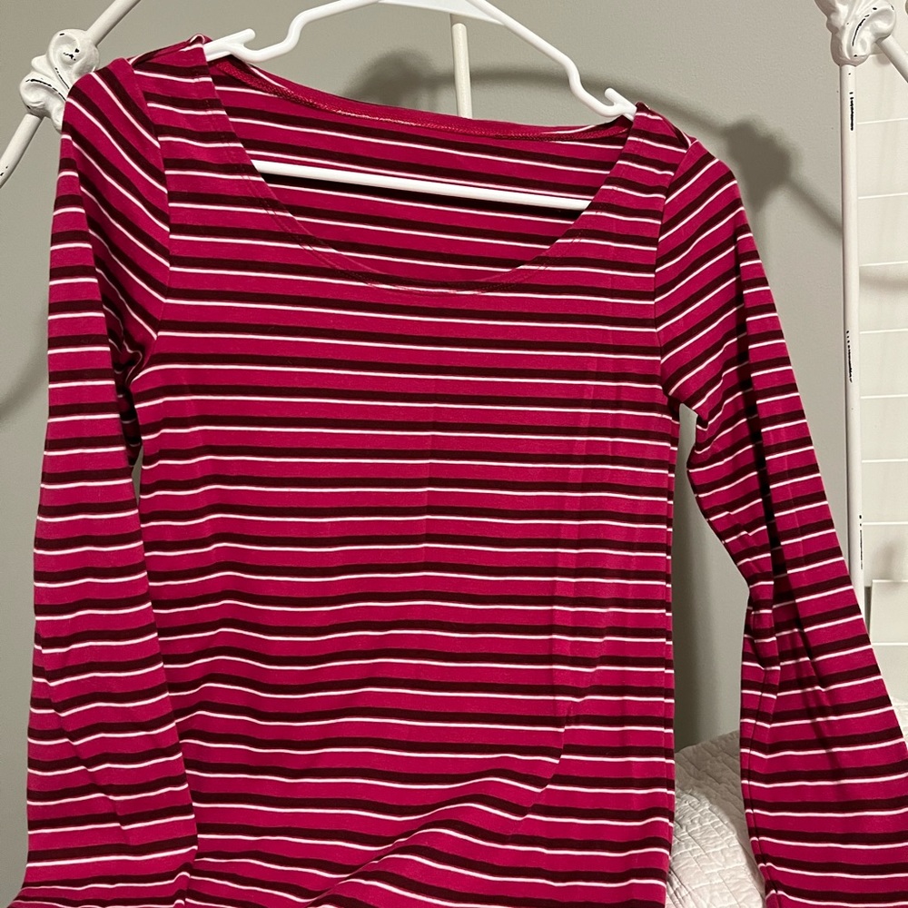 Gap tight scoop neck long sleeve striped